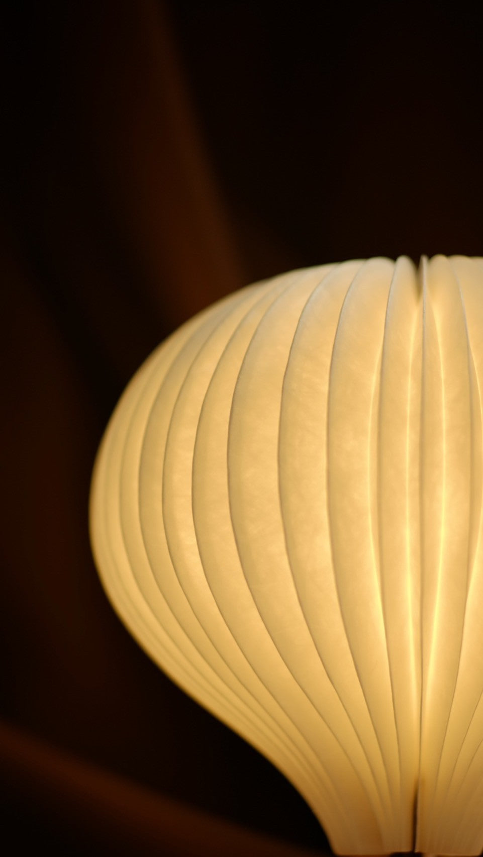 Nordic Hot Air Balloon Lamp - Wholesale with Discounts! Foldable Magnetic LED Book Lamp with USB Charging, Durable Design