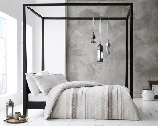 Garbrielle Beige Reversible Cloverley Bedding Collection Striped Bedspread Cover Set Bed Set