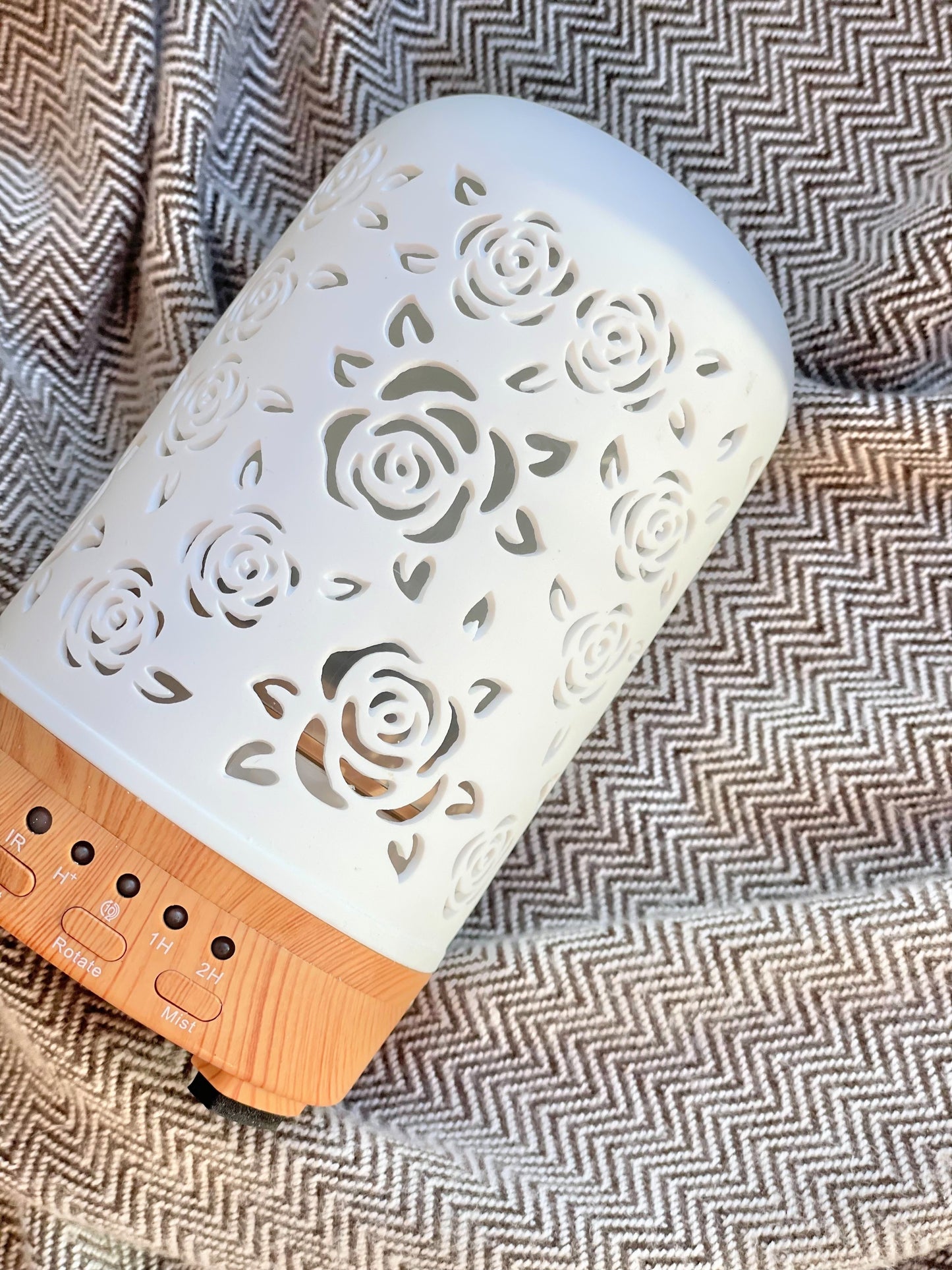 Rotate Ceramic Aroma Diffuser Rose 206760