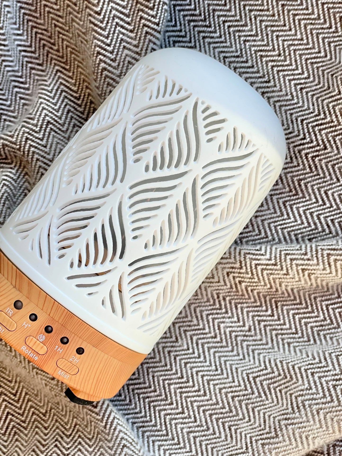 Rotate Ceramic Aroma Diffuser Leaf 2067601