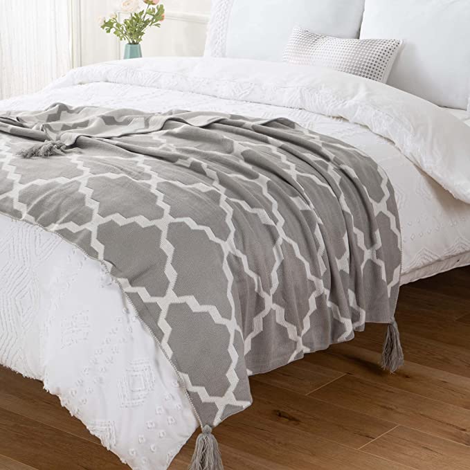 Soft Knitted Geometric Patterns with Tassel Knot Throw Blanket, Gray&White  Ogee, 50" by 60" BTL17036-Grey & White
